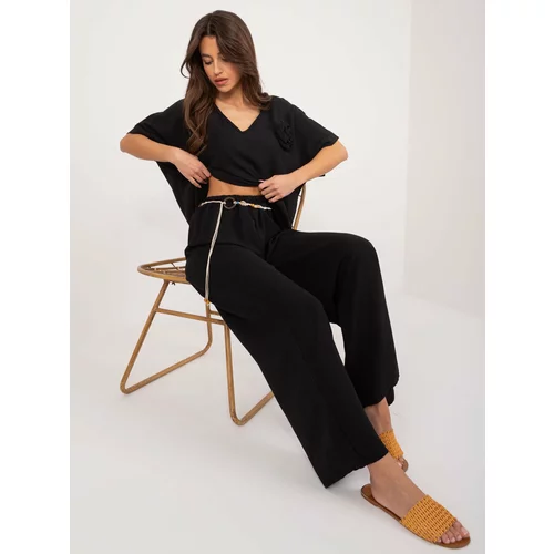 Fashion Hunters Black fabric trousers with straight legs