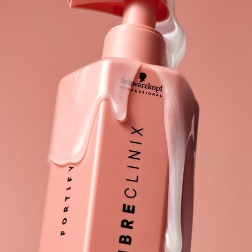 Schwarzkopf Professional Fibre Clinix Fortify Shampoo &amp;scaron;ampon za o&amp;scaron;tećenu i lomljivu kosu 300 ml Slike