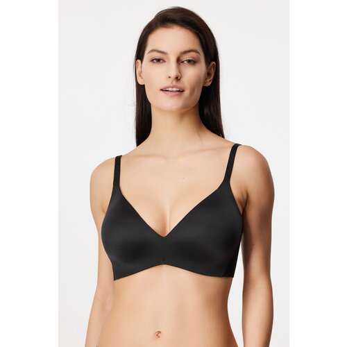 Triumph Z oporo BODY MAKE UP SOFT TOUCH Črna Cene