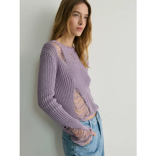 Reserved - Džemper s efektom oštećenja - boja lavande
