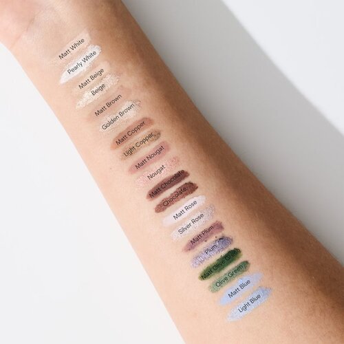 Gosh Forever Mineral Shimmer ble&amp;scaron;čeča senčila za oči v svinčniku odtenek 1.4 g Slike
