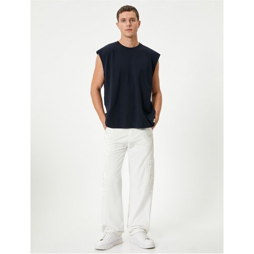 Koton Basic Sleeveless T-Shirt Crew Neck Label Detail Slike