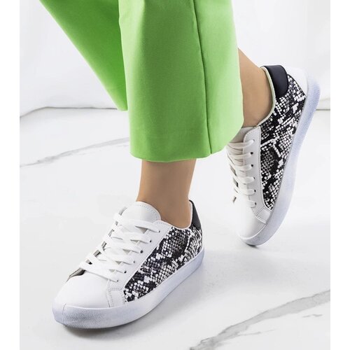 D/CEO White trainers Justar Cene