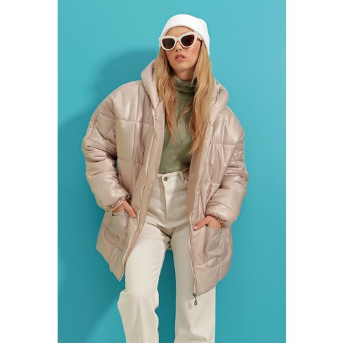 Trend Alaçatı Stili Women's Stone Hooded Outer Pocket Puffer Fashion Oversize Down Jacket Cene