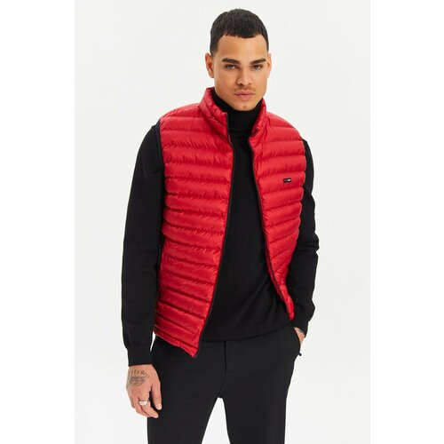 River Club Men's Lined Water And Windproof Red Inflatable Vest. Slike