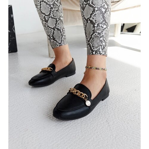 Gemre Black loafers with a chain Scaletta Slike