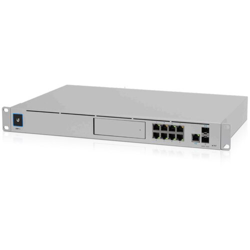 Ubiquity 1U Rackmount 10Gbps UniFi Multi-Application System with 3 5" HDD Expansion... Cene