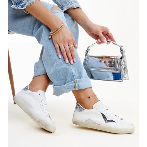 Gemre White sneakers with a "worn" effect Gombola Cene