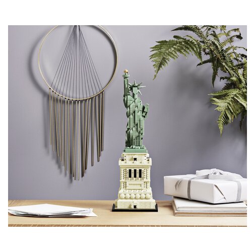 Lego Architecture 21042 Kip slobode Slike