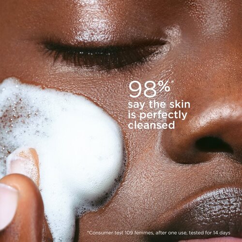Clarins Cleansing Gentle Renewing Cleansing Mousse nježna pjena za či&amp;scaron;ćenje za sve tipove kože 150 ml Slike