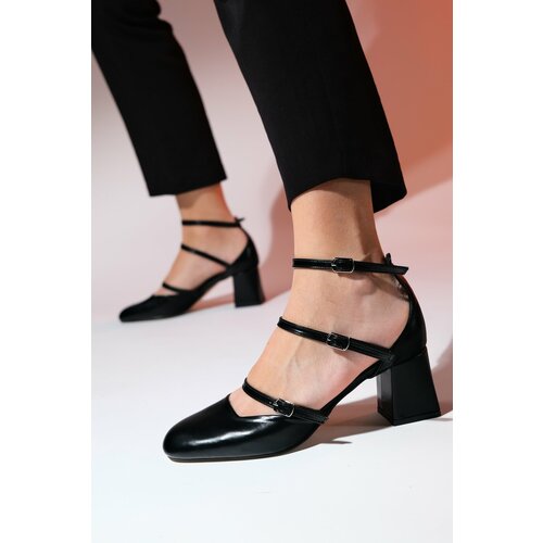 LuviShoes BEIN Black Skin Women's Thick Heeled Shoes Slike