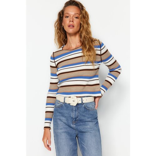 Trendyol Sweater - Brown - Fitted Slike
