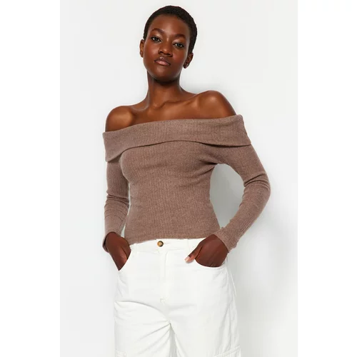 Trendyol Brown Knitwear Look Carmen Collar Fitted/Skinned Crop Knitted Blouse