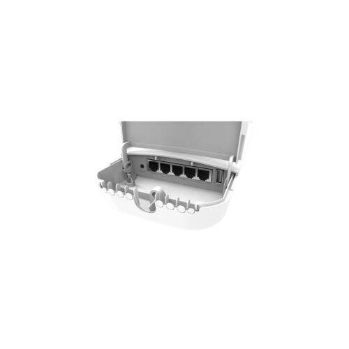 MikroTik RBOmniTikPG-5HacD OmniTik 5 PoE ac with RouterOS L4 with case,bela Cene