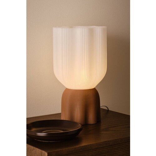Jotex Bela/rjava plastična namizna svetilka (vi&amp;scaron;ina 27 cm) Camier &amp;ndash; Slike