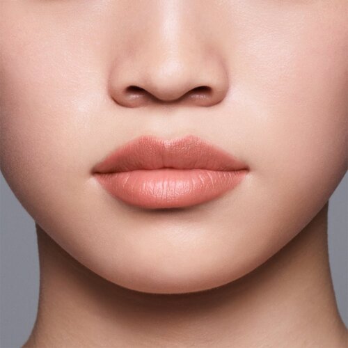 Shiseido LipLiner InkDuo &amp;scaron;minka in svinčnik za ustnice z balzamom odtenek 02 Beige 1.1 g Slike