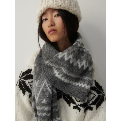 Reserved Ladies` scarf - siva Cene