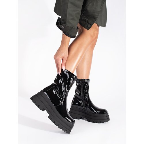 Shelvt Lacquered black ankle boots on a high platform Slike