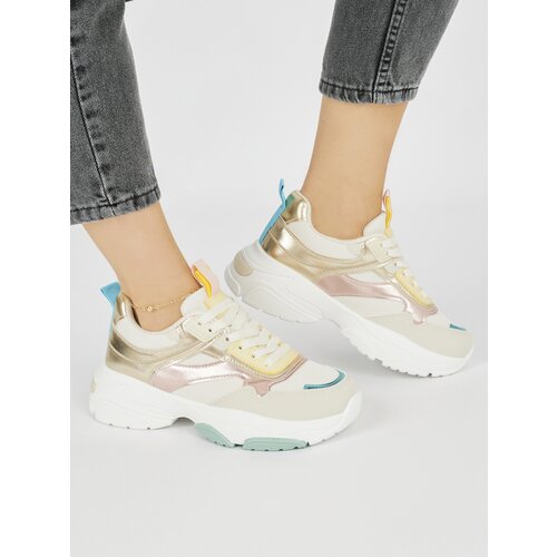 Shelvt Women's sports shoes with a thick sole Cijene