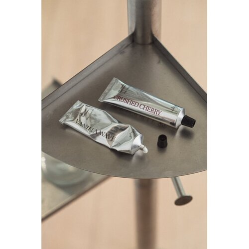 KUNDAL Objet Silky &amp;amp; Buttery Hand Cream krema za intenzivnu hidrataciju za ruke s mirisom Crushed Cherry 50 ml Slike