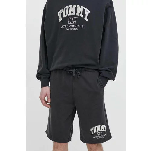 Tommy Jeans Bombažne kratke hlače siva barva