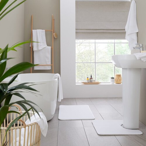 Catherine Lansfield Bijeli pamučni ručnici u setu 2 kom od frotira 30x30 cm Anti-Bacterial &amp;ndash; Slike