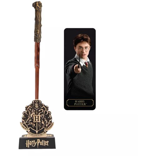Cinereplicas Harry Potter - Harry's Wand Pen With Stand Display Cene