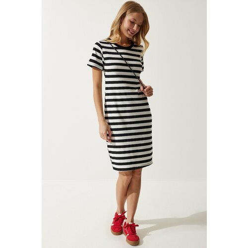 Happiness İstanbul Women's Black and White Crew Neck Striped Knitted Dress Slike