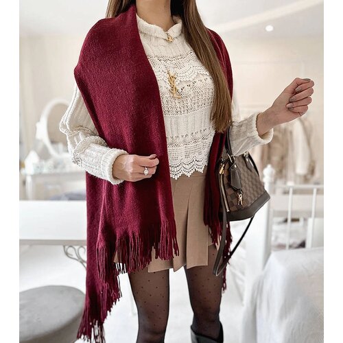 Gemre Burgundy fringe throw June Slike