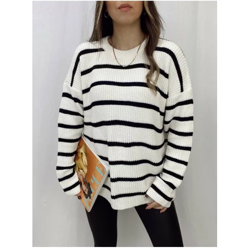 Laluvia White-Black Striped Thessaloniki Oversize Knitwear Sweater