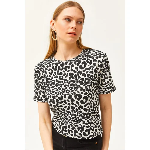 Olalook Women's Leopard White Ribbed Crop Knitted T-Shirt