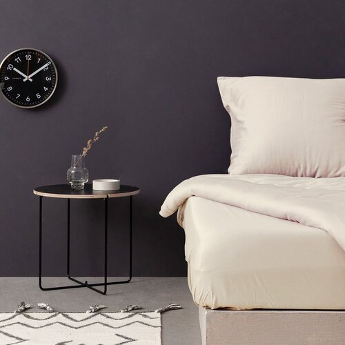  de cream cream satin queen fitted sheet (de) Cene