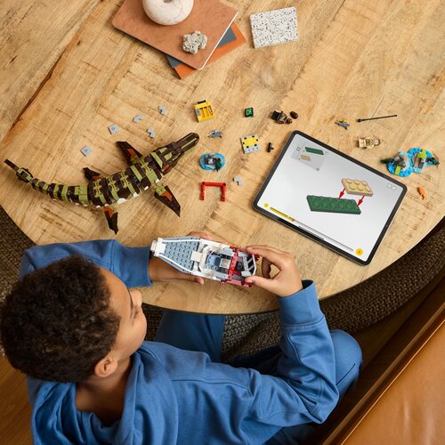 Lego LEGO&amp;reg; Jurassic World - Odprava po mozazavra v iz kock sestavljenem čolnu (76974) Slike