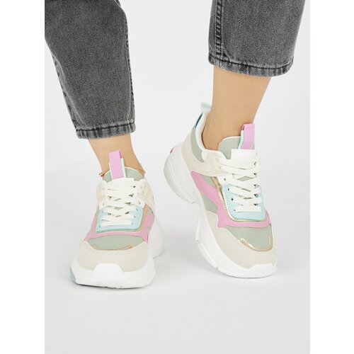 Shelvt Women's sports shoes with a thick sole Cijene