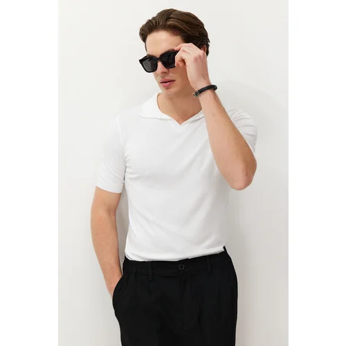 Trendyol White Slim-Tight Fit Basic Knitwear Polo Neck T-Shirt