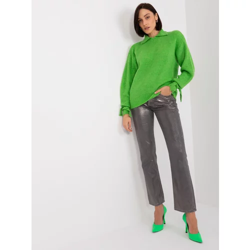 Fashion Hunters Light green turtleneck with ties on the sleeves