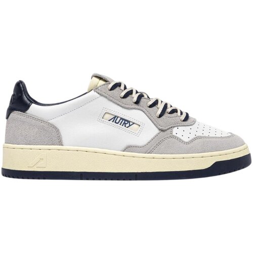 Autry Nizke superge Medalist Low Vapor Space Suede Leather Bela Cene
