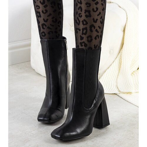 Gemre Viridia black ankle boots with a stable block heel Cene