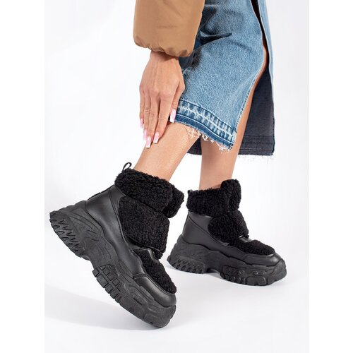 SEASTAR Black snow boots on a platform with lamb fur Cene