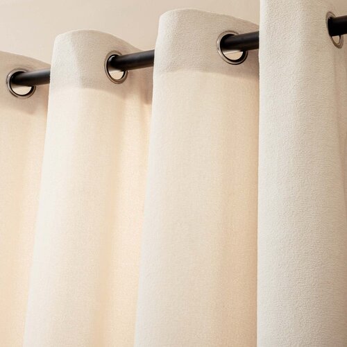 Douceur d int&amp;eacute;rieur Kremno bela boucl&amp;eacute; zavesa 140x260 cm Winona &amp;ndash; Slike