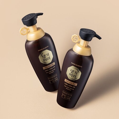 DAENG GI MEO RI New Gold Special Shampoo &amp;scaron;ampon za učvr&amp;scaron;ćivanje za masnu kosu 500 ml Slike