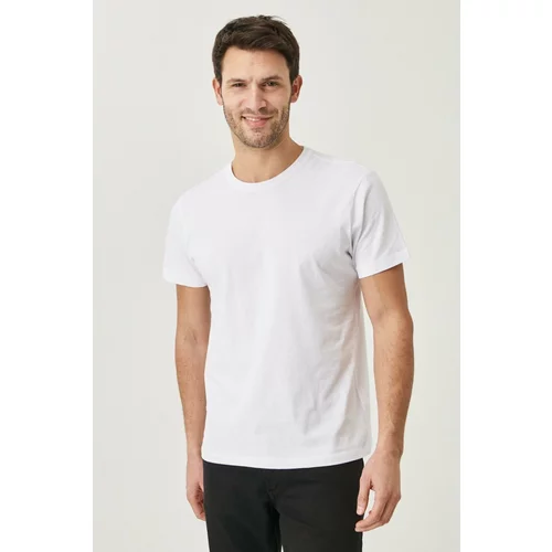 AC&Co / Altınyıldız Classics Men's White 100% Cotton Slim Fit Slim Fit Crewneck Short Sleeved T-Shirt.
