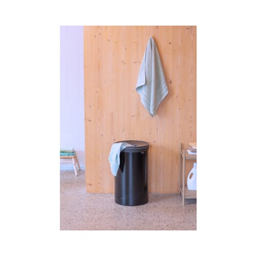 Brabantia Košara za perilo 60 litrov s plastičnim pokrovom - Matt Black Cene