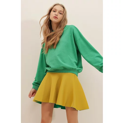 Trend Alaçatı Stili Women's Dark Green Crew Neck Oversize Basic Sweatshirt