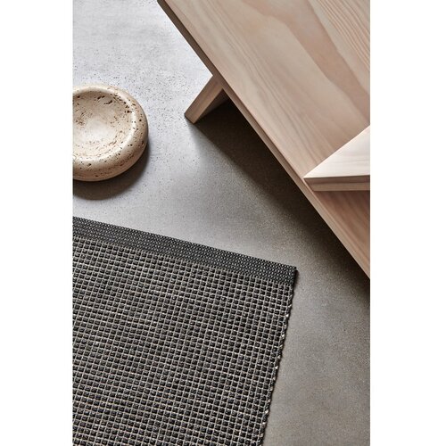 Pappelina Antracitno siv zunanji in notranji tekač 70x300 cm Emm Black Linen &amp;ndash; Slike