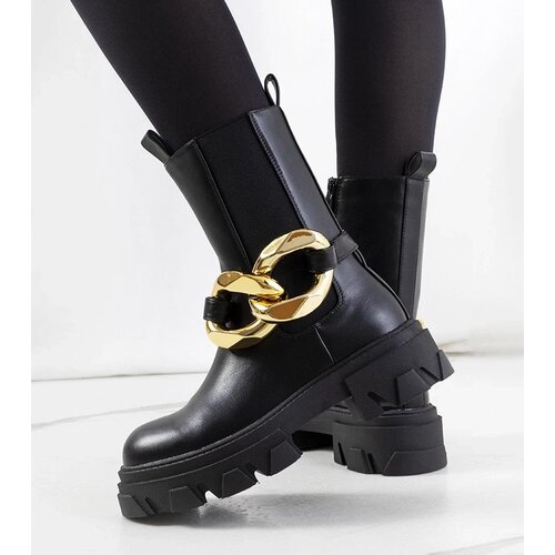 D/CEO Black patent leather insulated boots Puga Cene