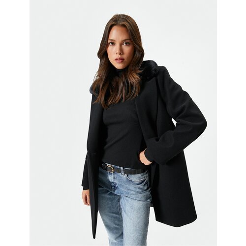 Koton Cachet coat with detachable faux für Pockets and Buttons Slike