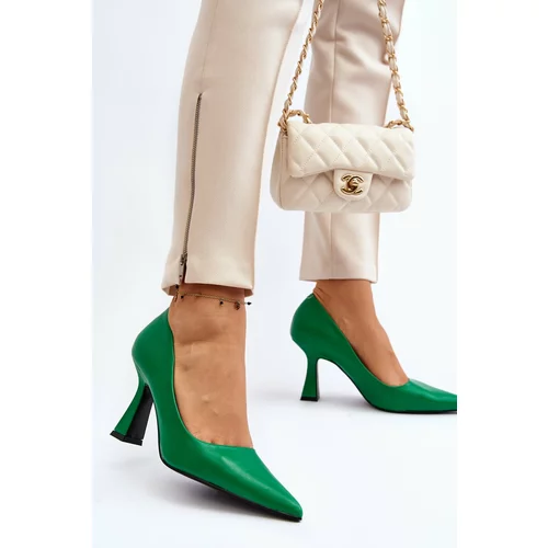 Kesi Classic high heels with a green pointed toe by Delimen