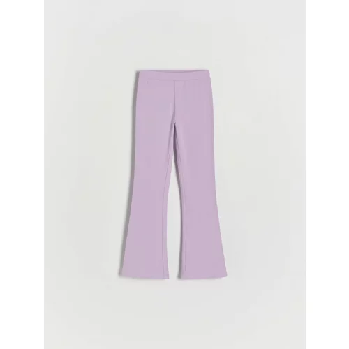 Reserved - Flare hlače s visokim udjelom pamuka - boja lavande