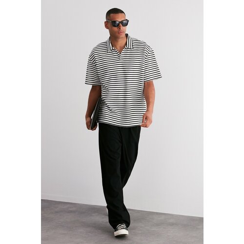 Trendyol Men's Ecru Oversize/Cross-Fit Limited Edition Striped Textured Polo Neck T-shirt Slike